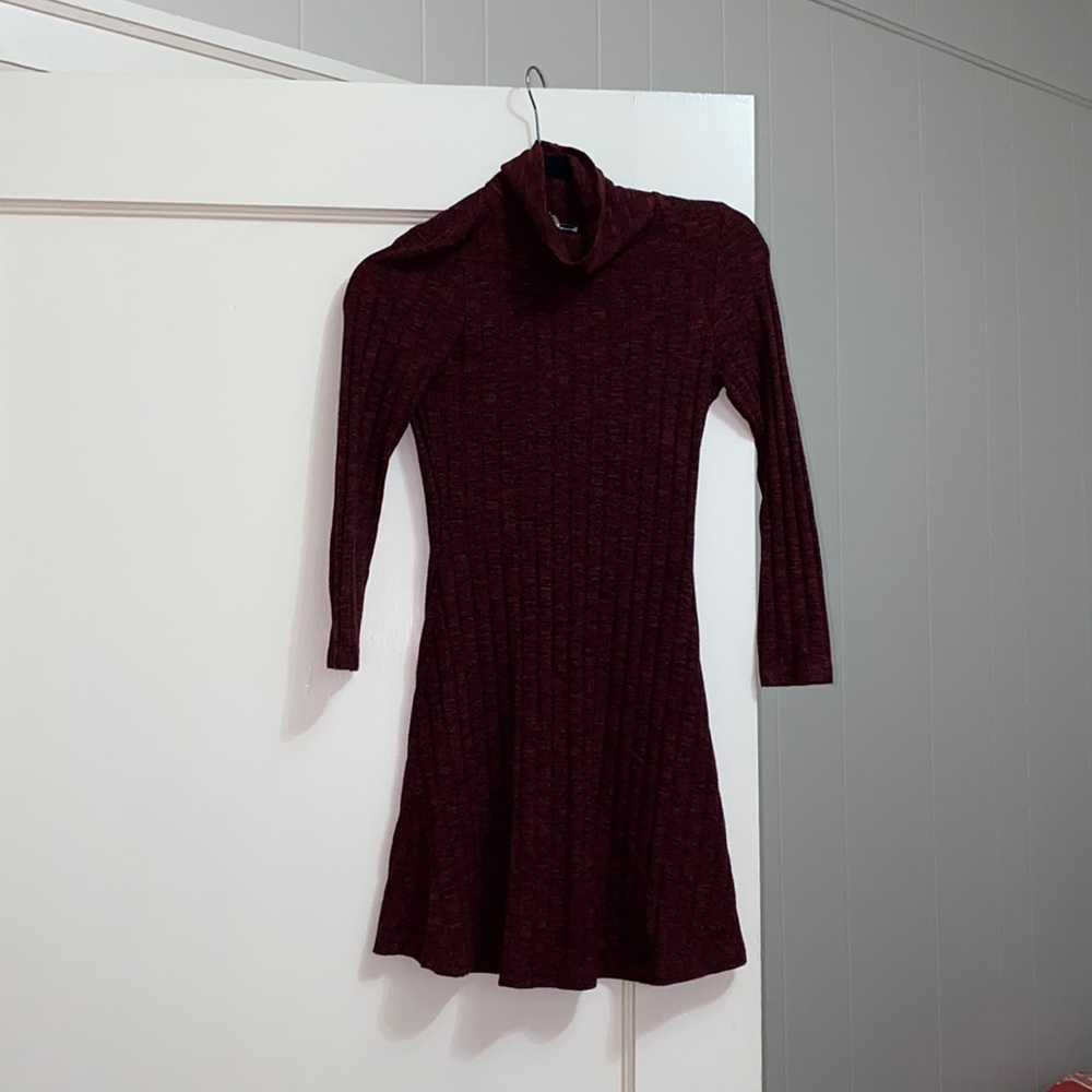 Cutest little dress from American eagle.